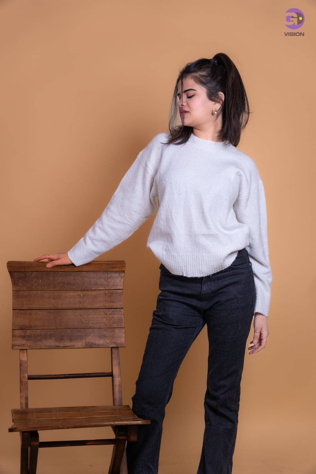 Women’s Classic White Knit Sweater